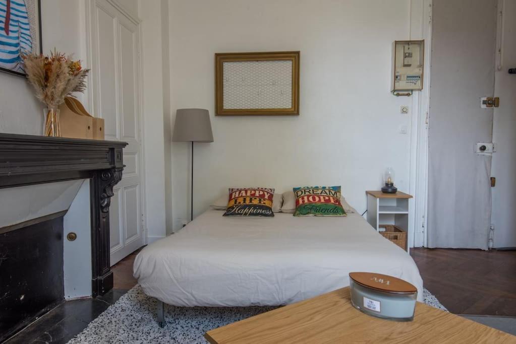 Le Petit Cosy Apartamento Angers Exterior foto